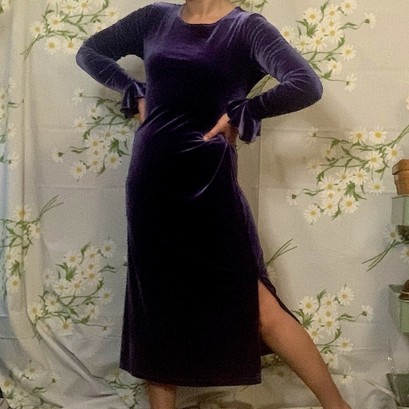 Vintage Dresses & Skirts - Vintage 90s y2k purple velvet babydoll long sleeve ruffle cuff midi dress